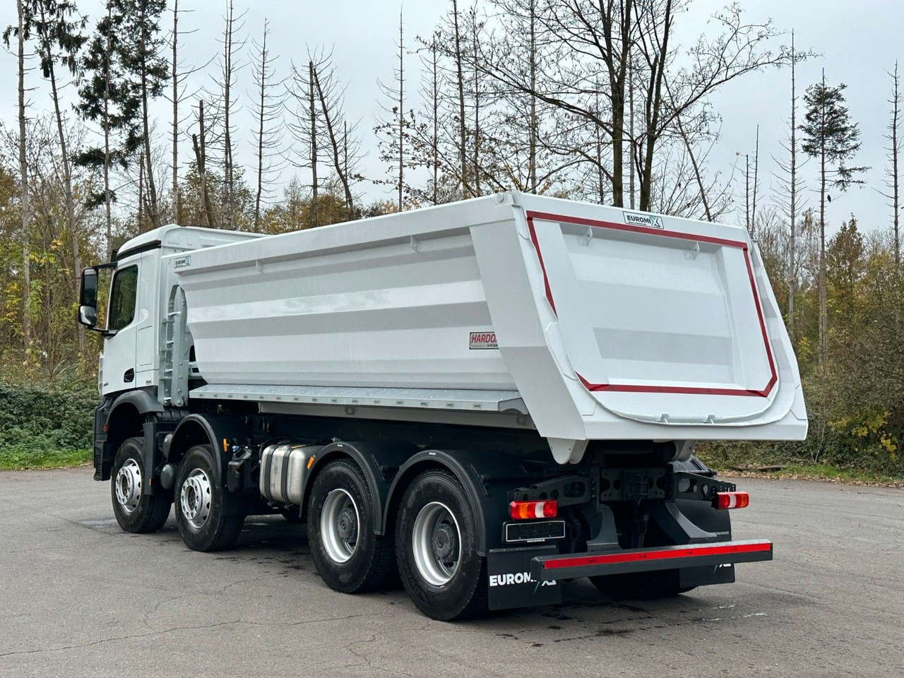 Mercedes-Benz AROCS 5 4145 8X4 E6e EuromixMTP 18m³ Kipper - شاحنة قلاب: صورة 5 Mercedes-Benz AROCS 5 4145 8X4 E6e EuromixMTP 18m³ Kipper - شاحنة قلاب: صورة 5