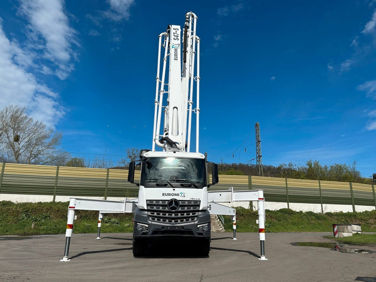Mercedes-Benz Arocs 5 4542 8x4 SWAN TSP 47-5 160RZ ( 47m ) - مضخة خرسانة: صورة 3 Mercedes-Benz Arocs 5 4542 8x4 SWAN TSP 47-5 160RZ ( 47m ) - مضخة خرسانة: صورة 3