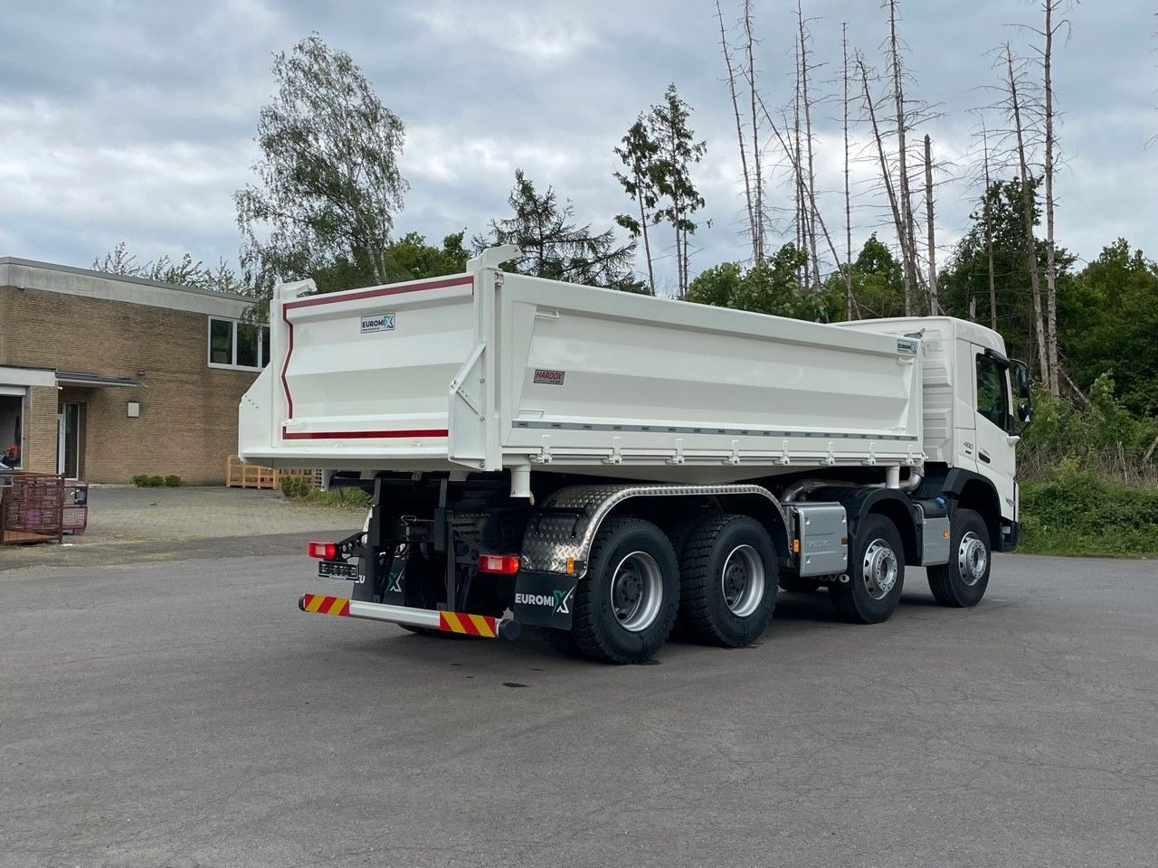Volvo FMX 460 8x4 / WECHSELSYSTEM KIPPER+MISCHER Volvo FMX 460 8x4 / WECHSELSYSTEM KIPPER+MISCHER - شاحنة خلاطة خرسانة: صورة 5 Volvo FMX 460 8x4 / WECHSELSYSTEM KIPPER+MISCHER Volvo FMX 460 8x4 / WECHSELSYSTEM KIPPER+MISCHER - شاحنة خلاطة خرسانة: صورة 5