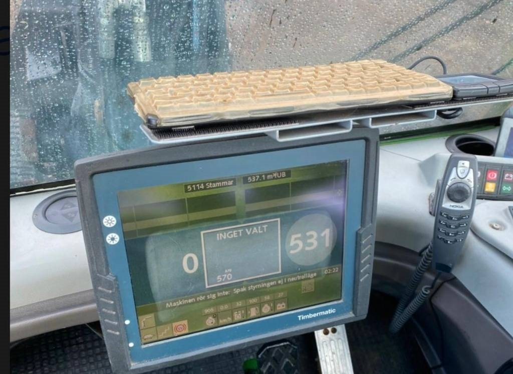 John Deere 1070 D - آلة حصاد الأشجار: صورة 5 John Deere 1070 D - آلة حصاد الأشجار: صورة 5
