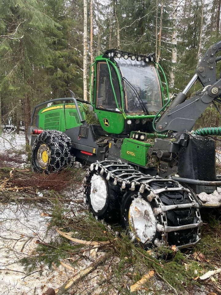 John Deere 1070 G - آلة حصاد الأشجار: صورة 2 John Deere 1070 G - آلة حصاد الأشجار: صورة 2