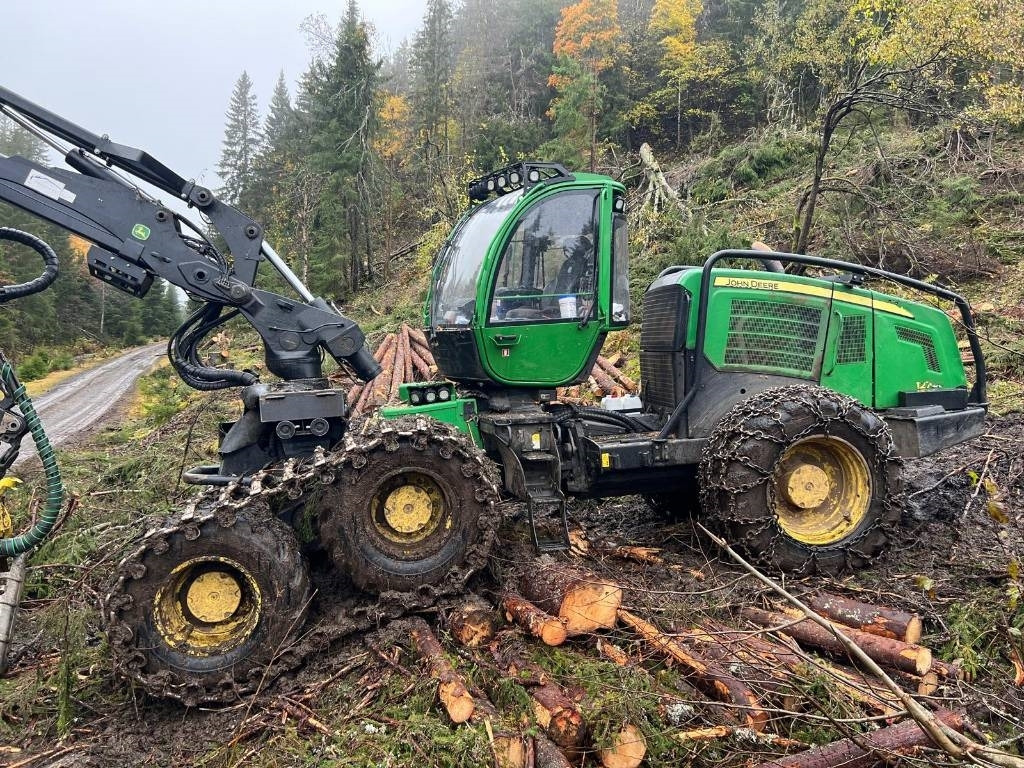 John Deere 1270 E - آلة حصاد الأشجار: صورة 4 John Deere 1270 E - آلة حصاد الأشجار: صورة 4