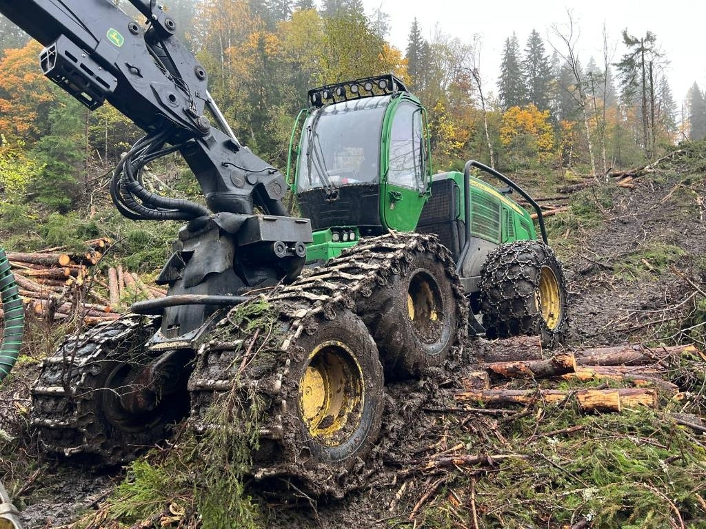John Deere 1270 E - آلة حصاد الأشجار: صورة 3 John Deere 1270 E - آلة حصاد الأشجار: صورة 3