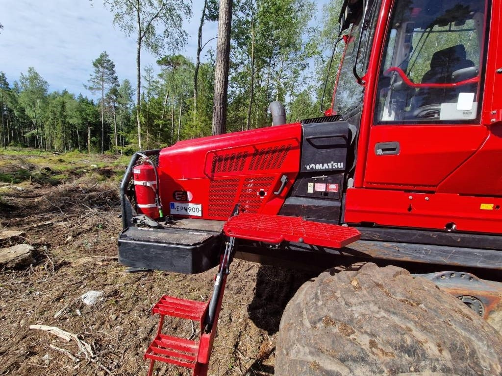 Komatsu 865 - جرار شحن جذوع أشجار الغابات: صورة 4 Komatsu 865 - جرار شحن جذوع أشجار الغابات: صورة 4