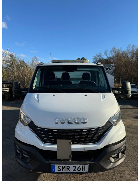 Iveco Daily 35C18, Flatbed + alu-side boards, 3.0TDi, 2022 - شاحنات مسطحة: صورة 2 Iveco Daily 35C18, Flatbed + alu-side boards, 3.0TDi, 2022 - شاحنات مسطحة: صورة 2
