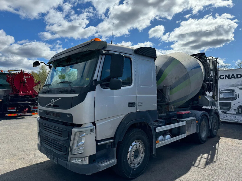 Volvo FM 370 6x2*4, 8m3 Mixer with Hyrdaulic slide, 2016 - شاحنة خلاطة خرسانة: صورة 3 Volvo FM 370 6x2*4, 8m3 Mixer with Hyrdaulic slide, 2016 - شاحنة خلاطة خرسانة: صورة 3
