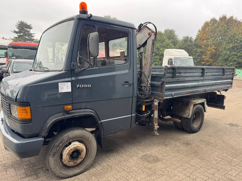 Mercedes-Benz 709D **709D-TIPPER+CRANE-BELGIAN TRUCK** - شاحنة قلاب, شاحنة كرين: صورة 1 Mercedes-Benz 709D **709D-TIPPER+CRANE-BELGIAN TRUCK** - شاحنة قلاب, شاحنة كرين: صورة 1