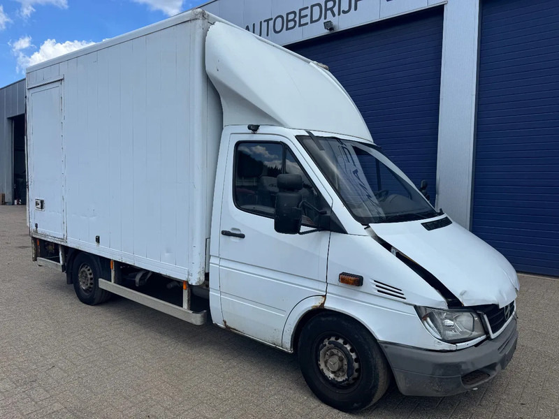 Mercedes-Benz Sprinter 313 **BOX+LIFT** - شاحنة بصندوق مغلق: صورة 3 Mercedes-Benz Sprinter 313 **BOX+LIFT** - شاحنة بصندوق مغلق: صورة 3