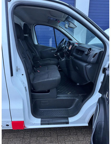 سيارة إسعاف Opel Vivaro **AMBULANCE-RETTUNGSWAGEN**: صورة 17 سيارة إسعاف Opel Vivaro **AMBULANCE-RETTUNGSWAGEN**: صورة 17