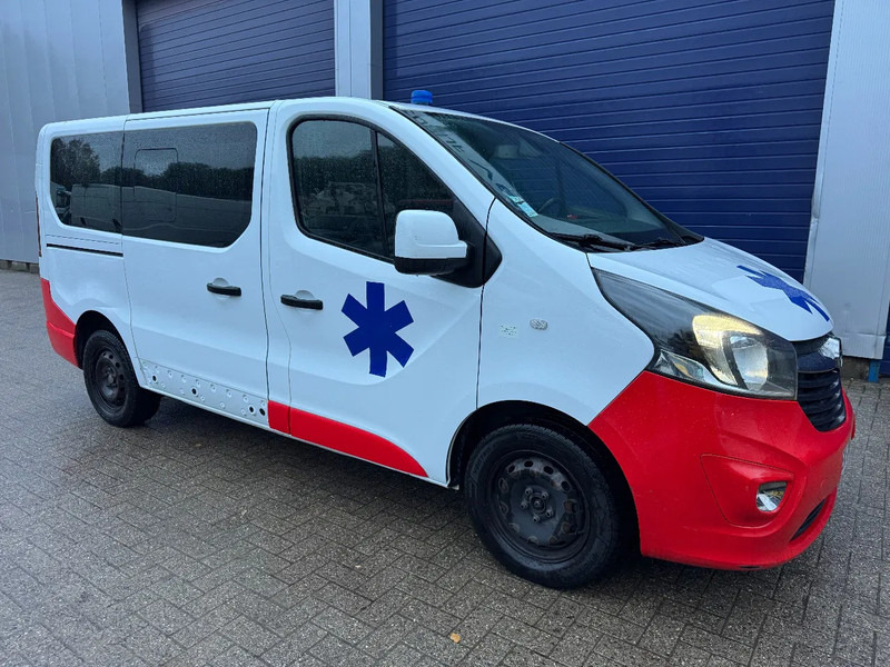 Opel Vivaro **AMBULANCE-RETTUNGSWAGEN** - سيارة إسعاف: صورة 1 Opel Vivaro **AMBULANCE-RETTUNGSWAGEN** - سيارة إسعاف: صورة 1