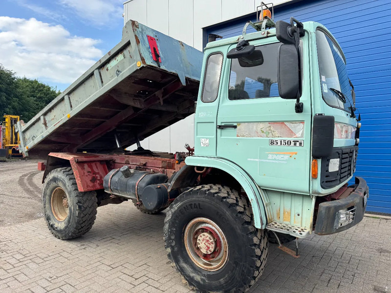 Renault Midliner **85-150 4X4-DUMPTRUCK-BENNE** - شاحنة قلاب: صورة 1 Renault Midliner **85-150 4X4-DUMPTRUCK-BENNE** - شاحنة قلاب: صورة 1