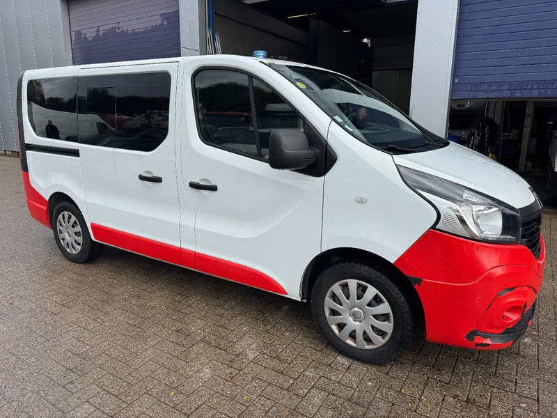 Renault Trafic **AMBULANCE-EURO 5-AC-DCI120** - سيارة إسعاف: صورة 3 Renault Trafic **AMBULANCE-EURO 5-AC-DCI120** - سيارة إسعاف: صورة 3