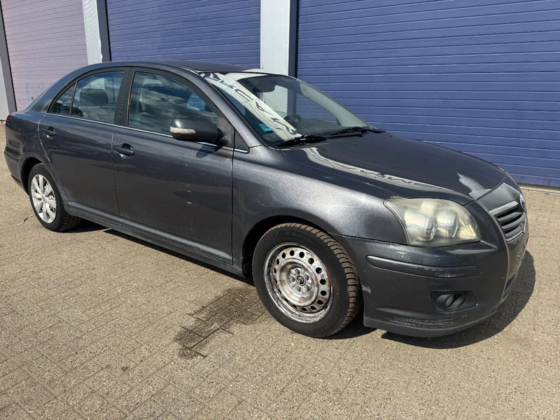 Toyota Avensis **DIESEL-AIRCO** - سيارة: صورة 3 Toyota Avensis **DIESEL-AIRCO** - سيارة: صورة 3