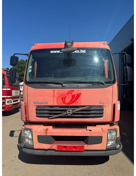 Volvo FL 240 **MANUAL GEARBOX-BELGIAN TRUCK** - شاحنة صندوقية: صورة 2 Volvo FL 240 **MANUAL GEARBOX-BELGIAN TRUCK** - شاحنة صندوقية: صورة 2