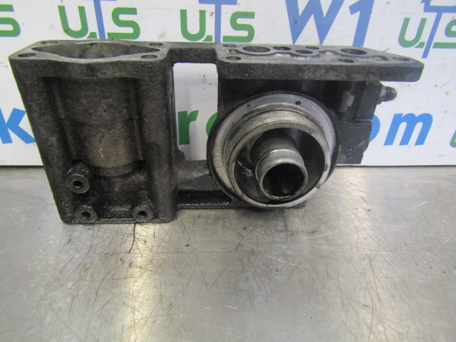 CUMMINS M11 OIL FLTER HOUSING P/NO 3102774 - المحرك و قطع الغيار - شاحنة: صورة 3 CUMMINS M11 OIL FLTER HOUSING P/NO 3102774 - المحرك و قطع الغيار - شاحنة: صورة 3