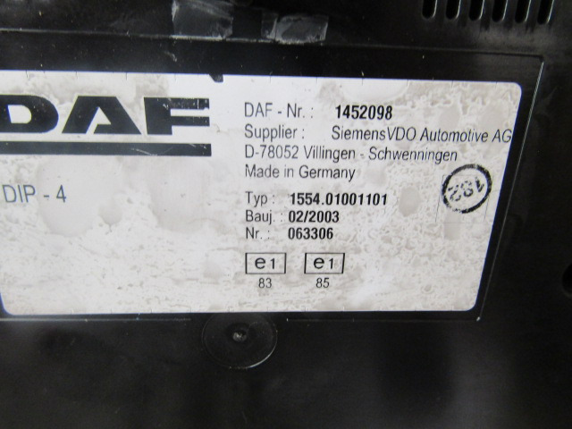DAF CF65 CLOCK CLUSTER 1452098 - الكابينة والداخلية - شاحنة: صورة 2 DAF CF65 CLOCK CLUSTER 1452098 - الكابينة والداخلية - شاحنة: صورة 2