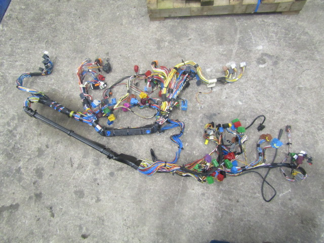 DAF LF 220 EURO 6 FULL CAB WIRING HARNESS P/NO 7422626863 P01 - النظام الكهربائي - شاحنة: صورة 1 DAF LF 220 EURO 6 FULL CAB WIRING HARNESS P/NO 7422626863 P01 - النظام الكهربائي - شاحنة: صورة 1