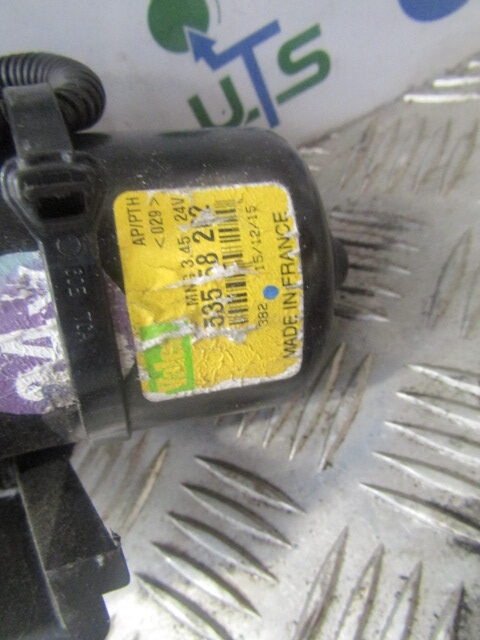 DAF LF 220 WIPER MOTOR ‘VALEO’ P/NO 53558202 - الكابينة والداخلية - شاحنة: صورة 3 DAF LF 220 WIPER MOTOR ‘VALEO’ P/NO 53558202 - الكابينة والداخلية - شاحنة: صورة 3