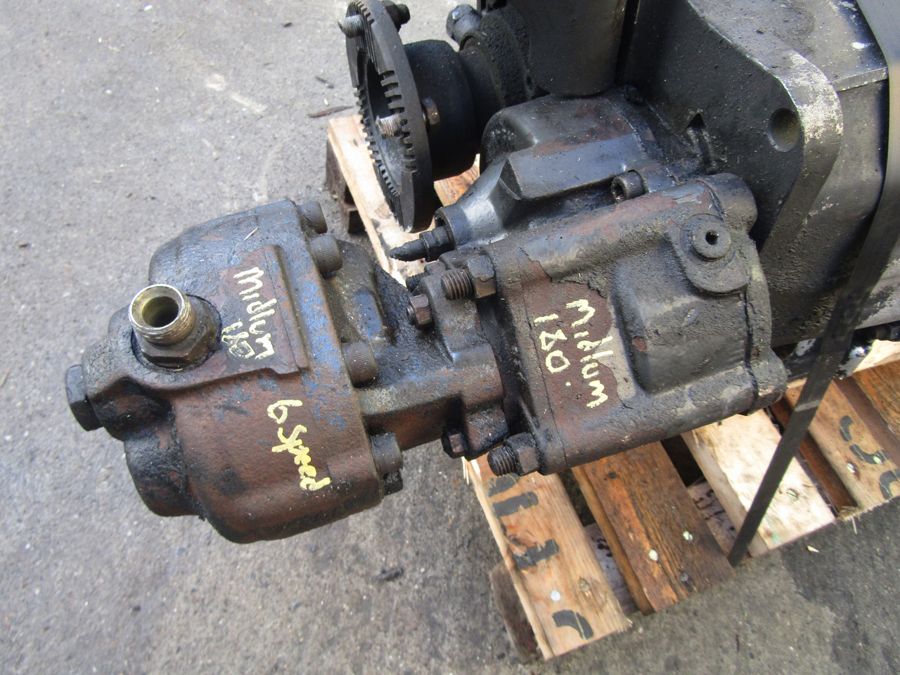 EATON 6 SPEED PTO (5206B GEARBOX) - أجهزة هيدروليكية - شاحنة: صورة 1 EATON 6 SPEED PTO (5206B GEARBOX) - أجهزة هيدروليكية - شاحنة: صورة 1
