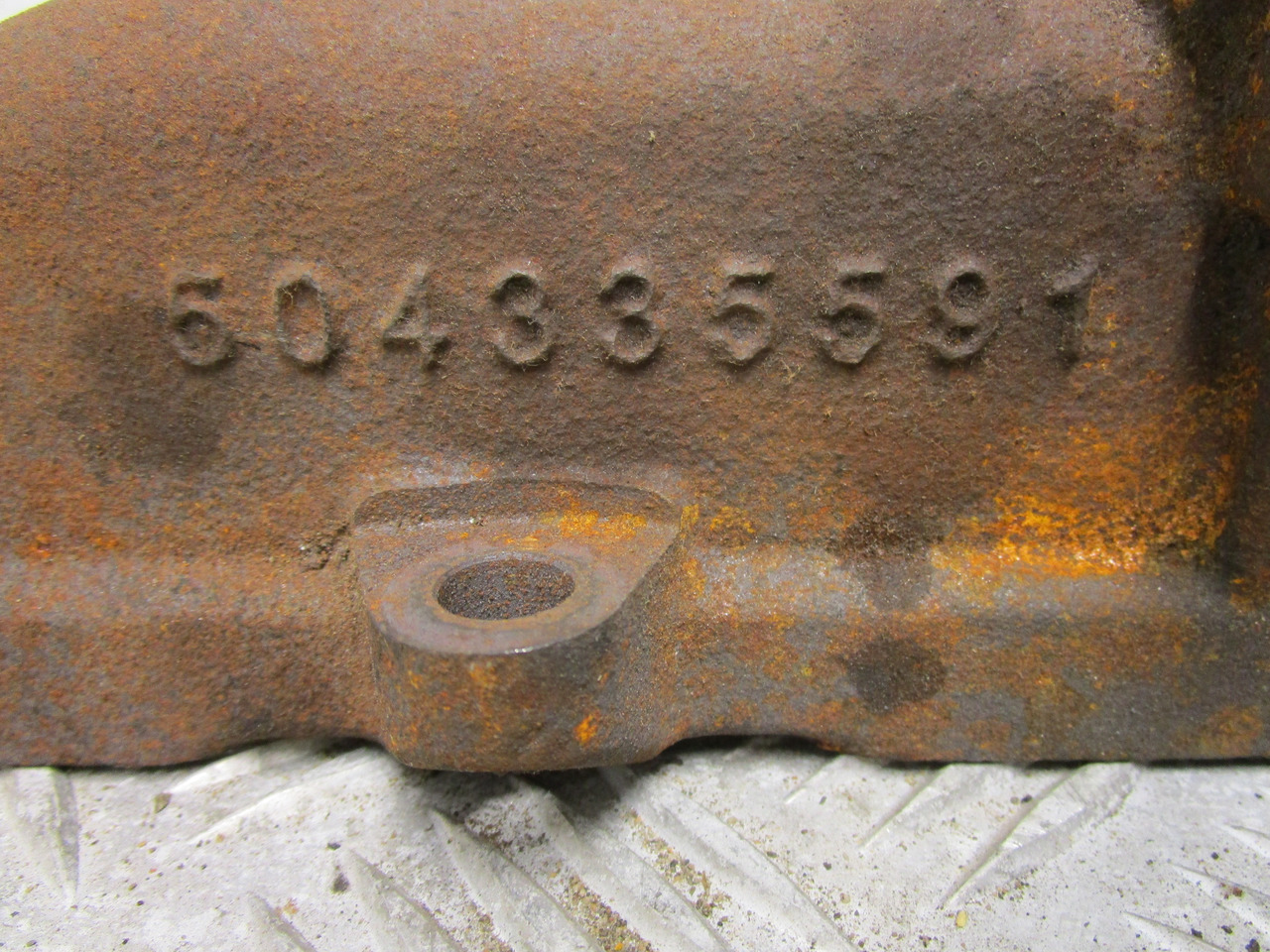 IVECO DAILY 3.0 EXHAUST MANIFOLD P/NO 50433559 - علبة العادم/ نظام العادم - شاحنة: صورة 2 IVECO DAILY 3.0 EXHAUST MANIFOLD P/NO 50433559 - علبة العادم/ نظام العادم - شاحنة: صورة 2