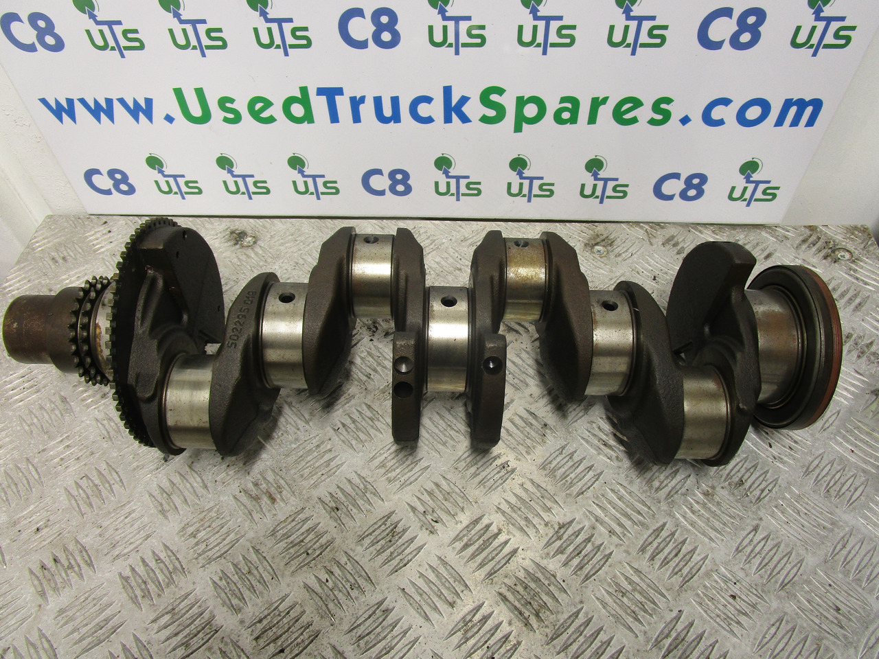IVECO DAILY 3.0 STANDARD CRANKSHAFT P/NO 502295.019 - المحرك و قطع الغيار - شاحنة: صورة 1 IVECO DAILY 3.0 STANDARD CRANKSHAFT P/NO 502295.019 - المحرك و قطع الغيار - شاحنة: صورة 1