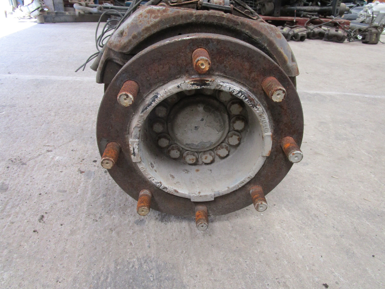IVECO JOHNSON SWEEPER FRONT AXLE P/NO 7185472 - المحور و قطع الغيار - سيارة خدمات/ سيارة خاصة: صورة 2 IVECO JOHNSON SWEEPER FRONT AXLE P/NO 7185472 - المحور و قطع الغيار - سيارة خدمات/ سيارة خاصة: صورة 2