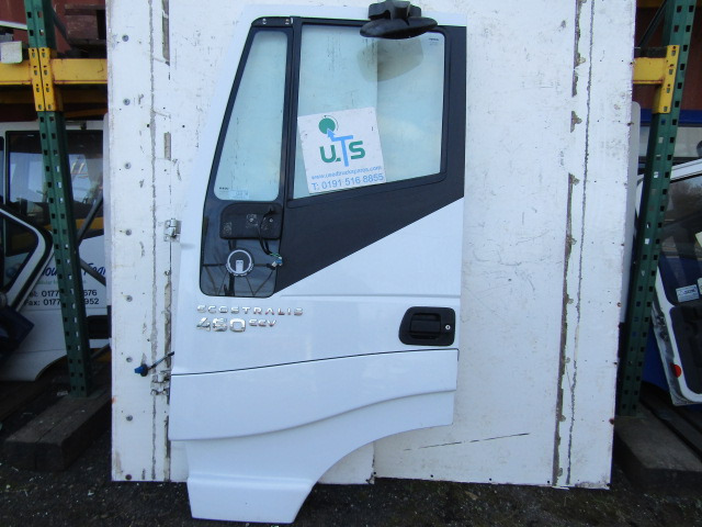 IVECO STRALIS NEARSIDE PASSENGER DOOR COMPLETE - الكابينة والداخلية - شاحنة: صورة 1 IVECO STRALIS NEARSIDE PASSENGER DOOR COMPLETE - الكابينة والداخلية - شاحنة: صورة 1