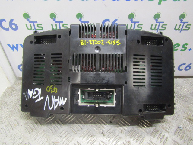 MAN TGA CLOCK CLUSTER P/NO 81.27202.5155 - الكابينة والداخلية - شاحنة: صورة 2 MAN TGA CLOCK CLUSTER P/NO 81.27202.5155 - الكابينة والداخلية - شاحنة: صورة 2
