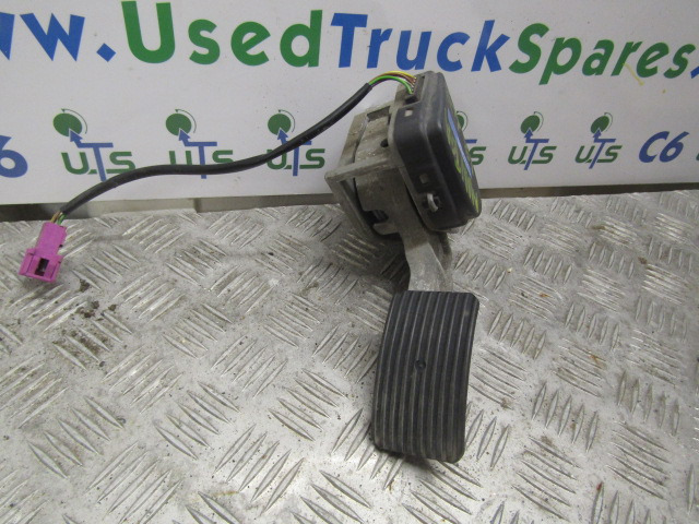 MAN TGA THROTTLE PEDAL CONTROL UNIT P/NO 81.25970.6100 - النظام الكهربائي - شاحنة: صورة 1 MAN TGA THROTTLE PEDAL CONTROL UNIT P/NO 81.25970.6100 - النظام الكهربائي - شاحنة: صورة 1