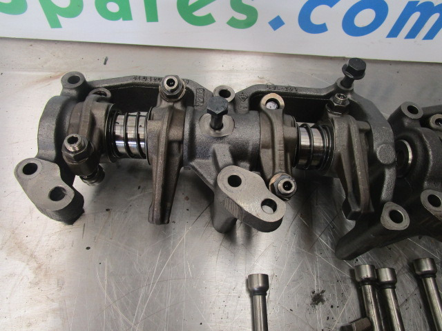 MAN TGL 7.5T ROCKER SHAFT & PUSHROD P/NO 51.04202-3083 - المحرك و قطع الغيار - شاحنة: صورة 2 MAN TGL 7.5T ROCKER SHAFT & PUSHROD P/NO 51.04202-3083 - المحرك و قطع الغيار - شاحنة: صورة 2