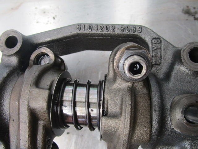 MAN TGL 7.5T ROCKER SHAFT & PUSHROD P/NO 51.04202-3083 - المحرك و قطع الغيار - شاحنة: صورة 3 MAN TGL 7.5T ROCKER SHAFT & PUSHROD P/NO 51.04202-3083 - المحرك و قطع الغيار - شاحنة: صورة 3