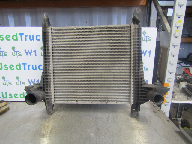 MAN TGL DO834 INTERCOOLER P/NO 81.06130.0228 - المحرك و قطع الغيار - شاحنة: صورة 1 MAN TGL DO834 INTERCOOLER P/NO 81.06130.0228 - المحرك و قطع الغيار - شاحنة: صورة 1