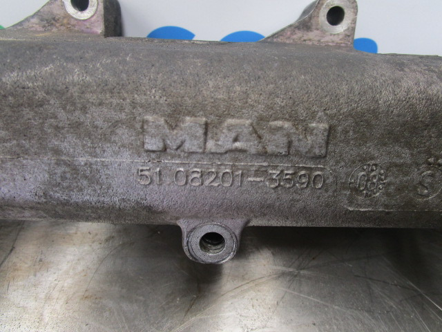 MAN TGL DO834 LFL54 INLET MANIFOLD P/NO 51-08201-3590 - المحرك و قطع الغيار - شاحنة: صورة 2 MAN TGL DO834 LFL54 INLET MANIFOLD P/NO 51-08201-3590 - المحرك و قطع الغيار - شاحنة: صورة 2