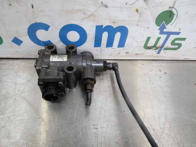 MAN TGM 340 DO836 EGR SOLENOID VALVE NORGREN 4068531 P/NO 51-25907-0123 - المحرك و قطع الغيار - شاحنة: صورة 1 MAN TGM 340 DO836 EGR SOLENOID VALVE NORGREN 4068531 P/NO 51-25907-0123 - المحرك و قطع الغيار - شاحنة: صورة 1