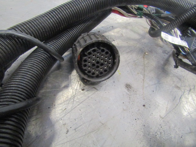 MERCEDES AXOR 1829 MANUAL GEARBOX WIRING HARNESS P/NO 003929484 - النظام الكهربائي - شاحنة: صورة 3 MERCEDES AXOR 1829 MANUAL GEARBOX WIRING HARNESS P/NO 003929484 - النظام الكهربائي - شاحنة: صورة 3