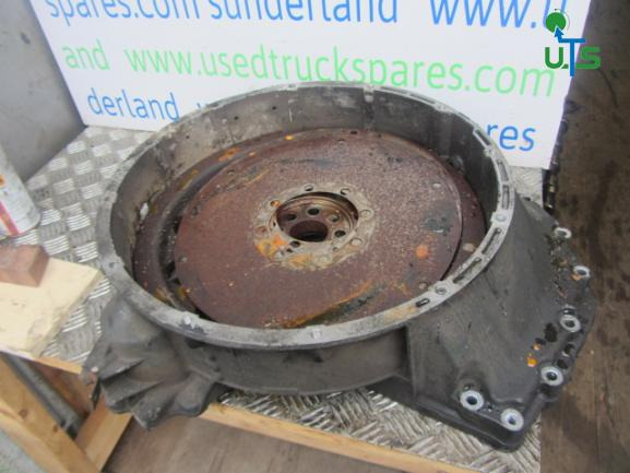 MERCEDES ECONIC FLYWHEEL BELLHOUSING - الحدافة - شاحنة: صورة 1 MERCEDES ECONIC FLYWHEEL BELLHOUSING - الحدافة - شاحنة: صورة 1