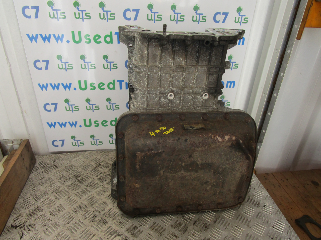 MITSUBISHI CANTER 4M50 ENGINE SUMP - المحرك و قطع الغيار - شاحنة: صورة 2 MITSUBISHI CANTER 4M50 ENGINE SUMP - المحرك و قطع الغيار - شاحنة: صورة 2