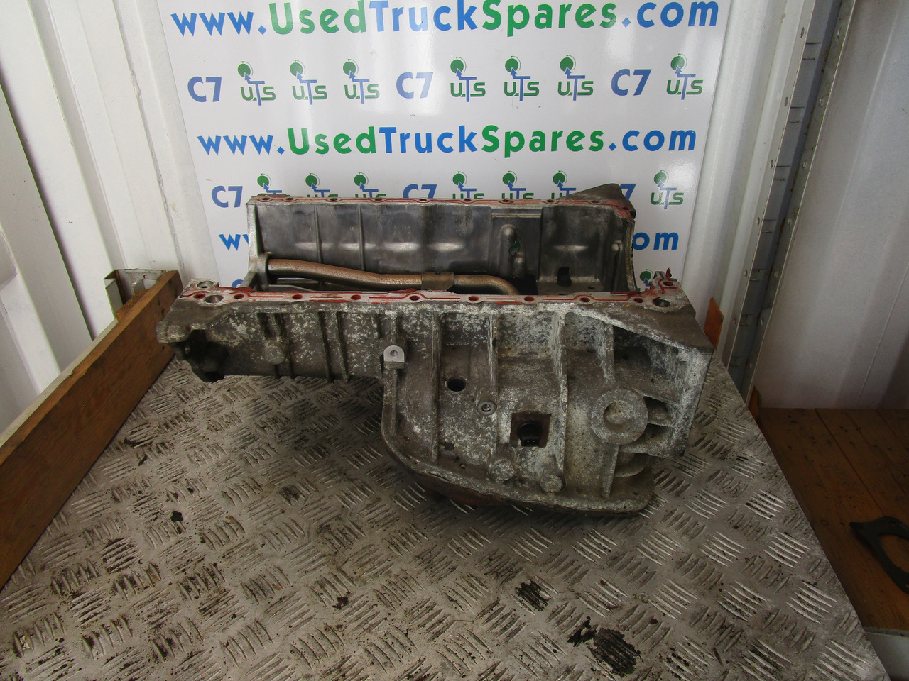 MITSUBISHI CANTER 4M50 ENGINE SUMP - المحرك و قطع الغيار - شاحنة: صورة 1 MITSUBISHI CANTER 4M50 ENGINE SUMP - المحرك و قطع الغيار - شاحنة: صورة 1
