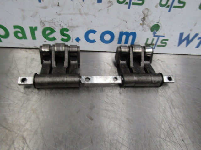 SCANIA 144/164 V8 ROCKERSHAFT P/NO 6462/77097430 - المحرك و قطع الغيار - شاحنة: صورة 4 SCANIA 144/164 V8 ROCKERSHAFT P/NO 6462/77097430 - المحرك و قطع الغيار - شاحنة: صورة 4