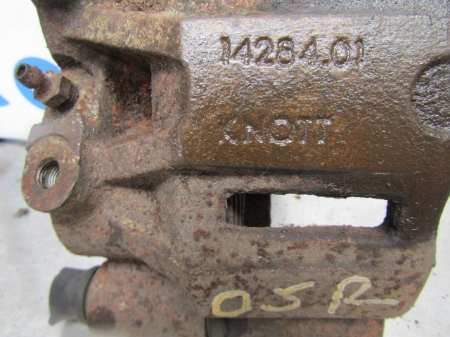 SCHMIDT SWINGO OFFSIDE REAR BRAKE CALIPER TYPE ‘KNOTT’ P/NO 1428401 - أجزاء الفرامل - شاحنة: صورة 2 SCHMIDT SWINGO OFFSIDE REAR BRAKE CALIPER TYPE ‘KNOTT’ P/NO 1428401 - أجزاء الفرامل - شاحنة: صورة 2