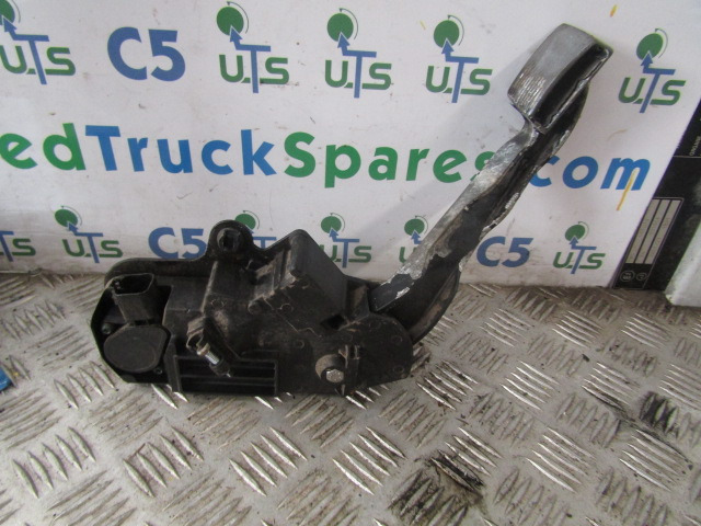 VOLVO FE THROTTLE PEDAL CONTROL UNIT P/NO 7421059642 - وحدة إي سي يو - شاحنة: صورة 2 VOLVO FE THROTTLE PEDAL CONTROL UNIT P/NO 7421059642 - وحدة إي سي يو - شاحنة: صورة 2