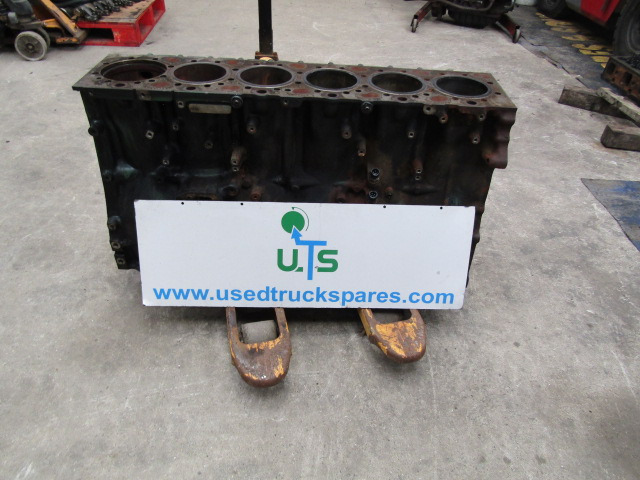 VOLVO FH13A ENGINE BLOCK ( NEEDS 1 LINER) - المحرك و قطع الغيار - شاحنة: صورة 4 VOLVO FH13A ENGINE BLOCK ( NEEDS 1 LINER) - المحرك و قطع الغيار - شاحنة: صورة 4