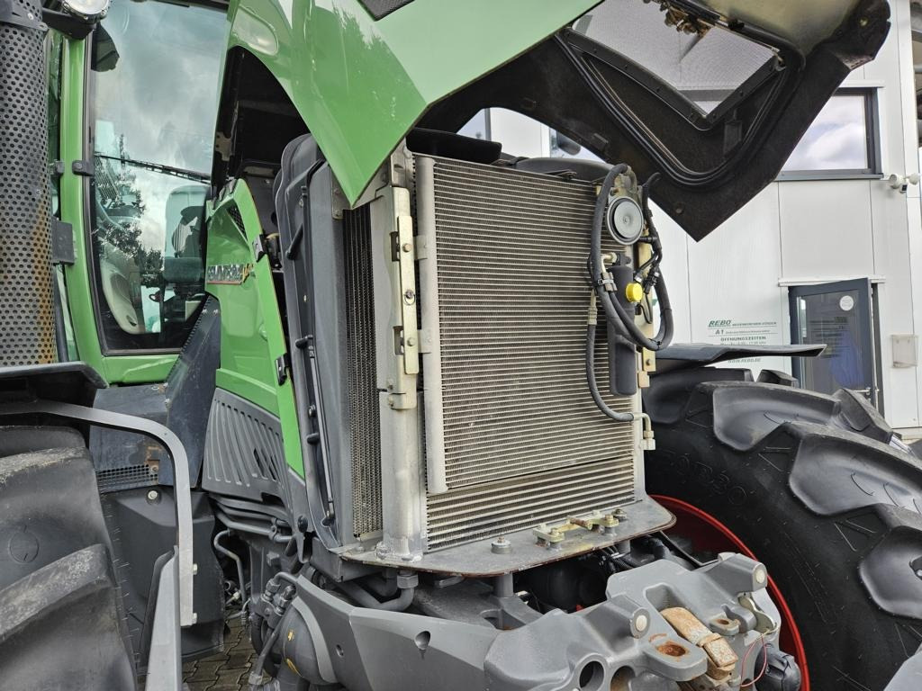 Fendt 824 Vario ProfiPlus - جرار: صورة 3 Fendt 824 Vario ProfiPlus - جرار: صورة 3