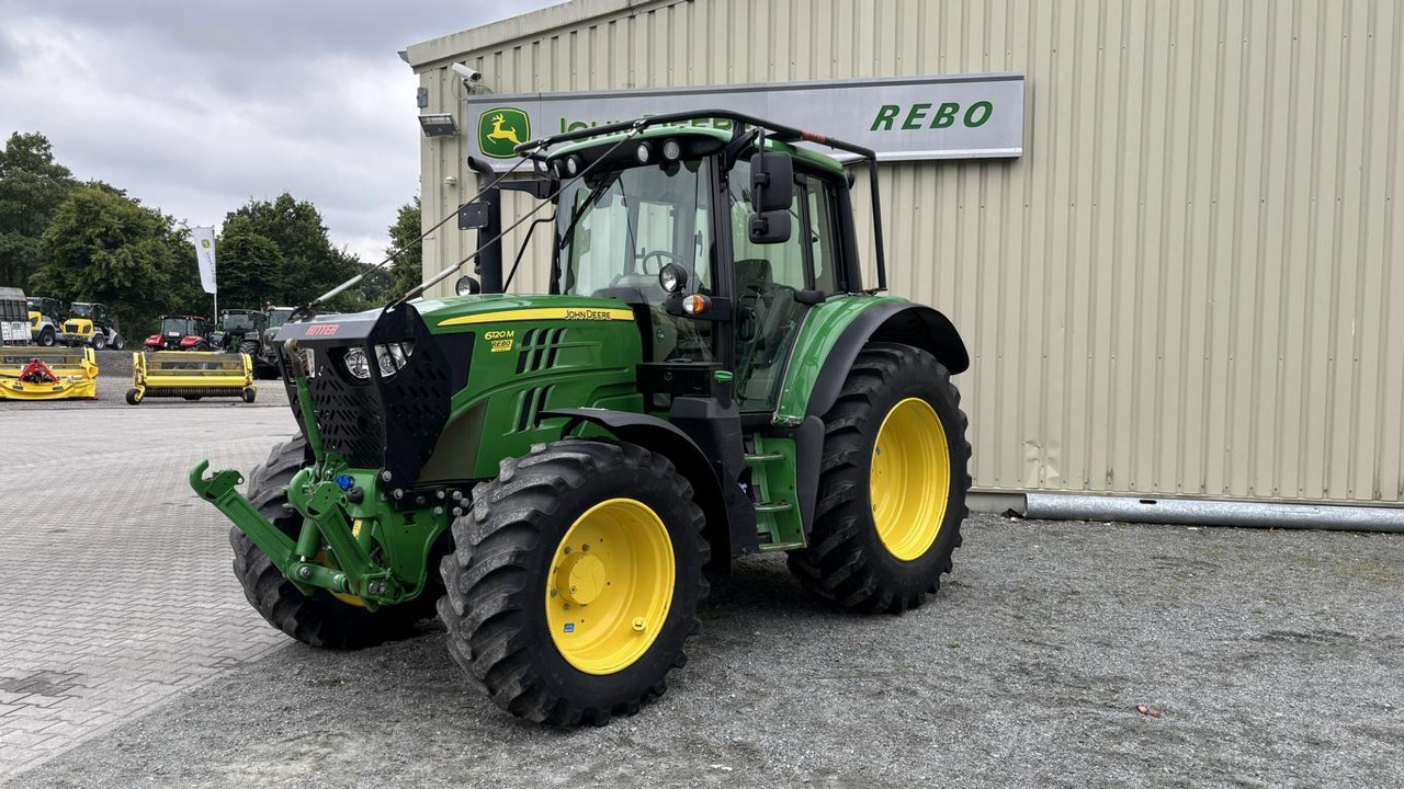 John Deere 6120M 4298L - جرار خدمات بلدية: صورة 1 John Deere 6120M 4298L - جرار خدمات بلدية: صورة 1