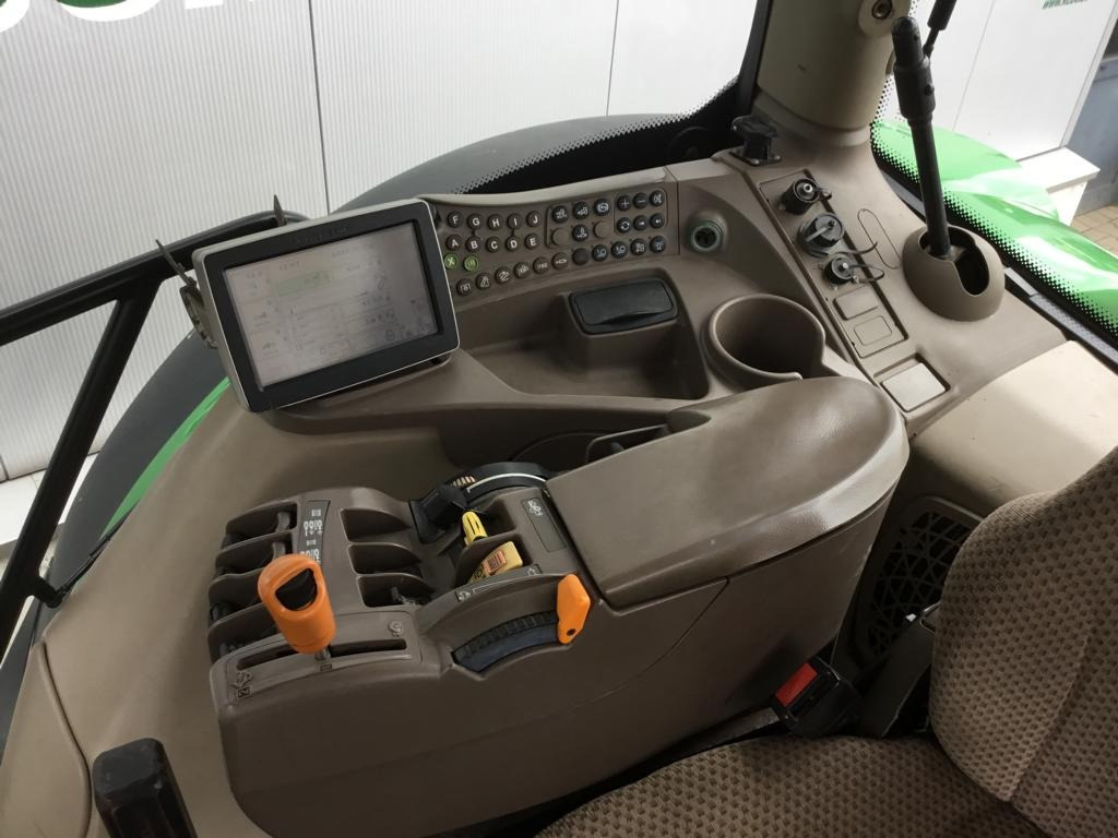 جرار John Deere 6150R: صورة 17