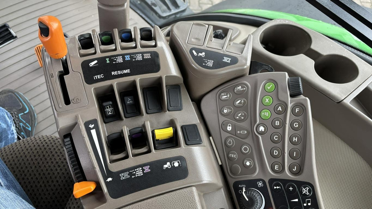 John Deere 8285R ALLRADTRAKTOR - جرار: صورة 3 John Deere 8285R ALLRADTRAKTOR - جرار: صورة 3