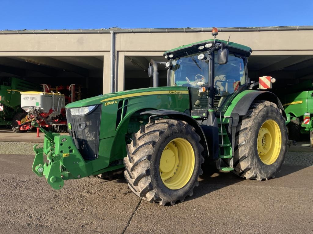 John Deere 8345R - جرار: صورة 1 John Deere 8345R - جرار: صورة 1