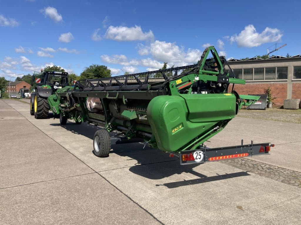John Deere SCHNEIDWERK 630X - حصادة: صورة 3 John Deere SCHNEIDWERK 630X - حصادة: صورة 3