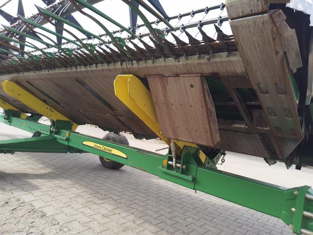 حصادة John Deere T560I: صورة 14