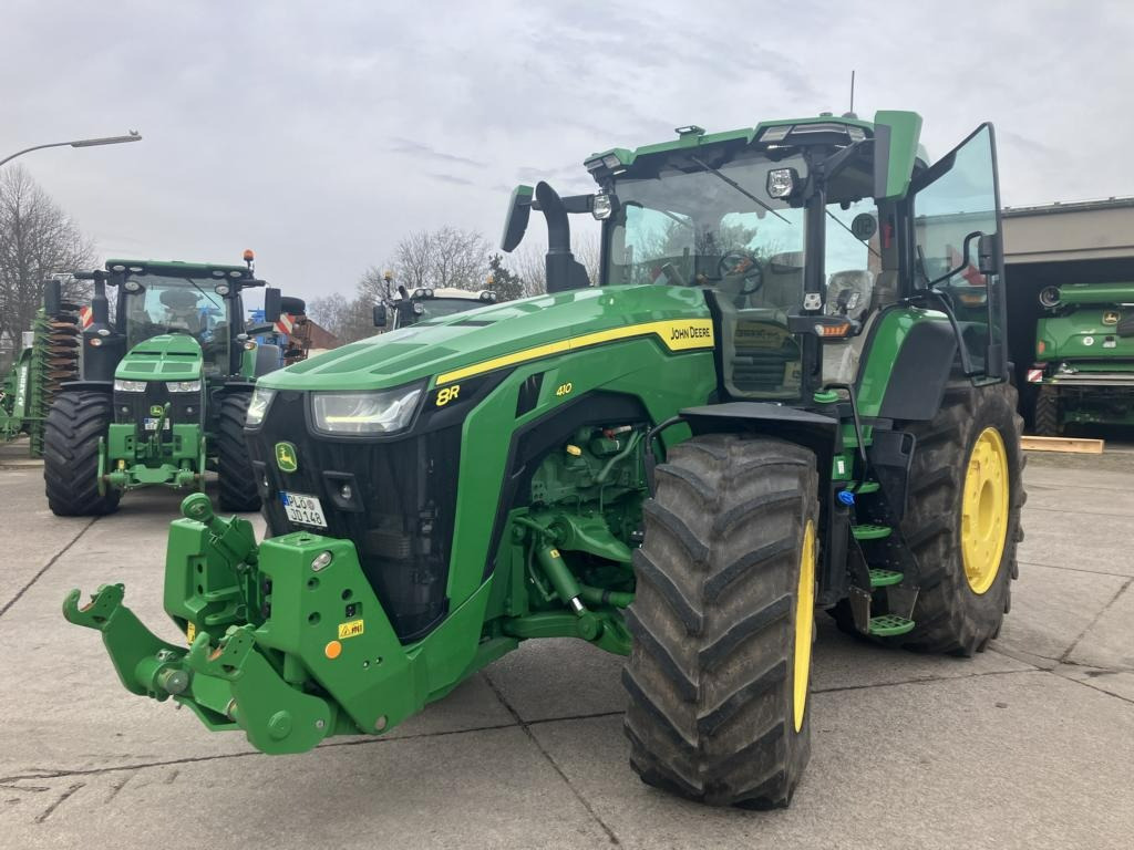 John Deere TRAKTOR 8R410 - جرار: صورة 1 John Deere TRAKTOR 8R410 - جرار: صورة 1